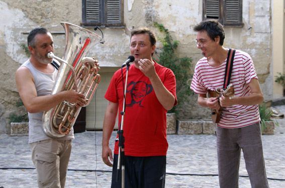 Chin Na Na Poun © DR